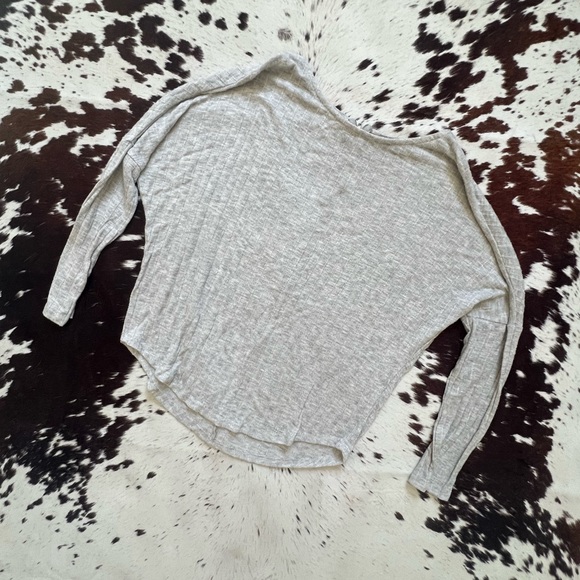 Green Envelope Gray Ribbed Long Sleeve Slouch Tee - Picture 1 of 7